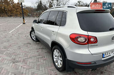 Внедорожник / Кроссовер Volkswagen Tiguan 2009 в Харькове