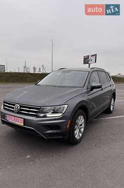 Внедорожник / Кроссовер Volkswagen Tiguan 2018 в Львове