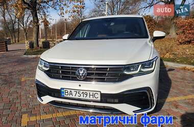 Внедорожник / Кроссовер Volkswagen Tiguan 2023 в Киеве