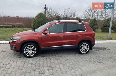 Внедорожник / Кроссовер Volkswagen Tiguan 2015 в Львове