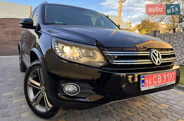 Внедорожник / Кроссовер Volkswagen Tiguan 2016 в Львове