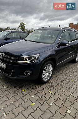 Внедорожник / Кроссовер Volkswagen Tiguan 2014 в Черновцах