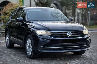 Внедорожник / Кроссовер Volkswagen Tiguan 2021 в Дрогобыче