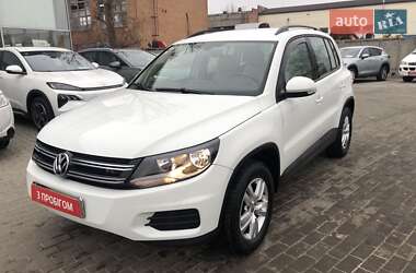 Позашляховик / Кросовер Volkswagen Tiguan 2017 в Полтаві