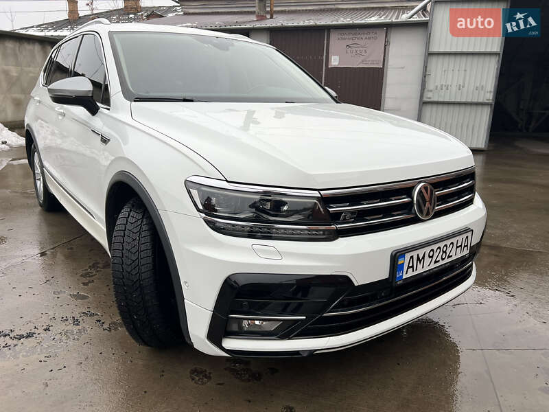 Внедорожник / Кроссовер Volkswagen Tiguan 2018 в Бердичеве