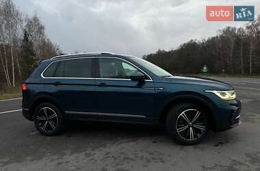 Внедорожник / Кроссовер Volkswagen Tiguan 2021 в Ковеле