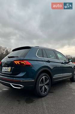 Внедорожник / Кроссовер Volkswagen Tiguan 2021 в Ковеле