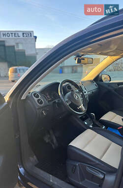 Внедорожник / Кроссовер Volkswagen Tiguan 2016 в 