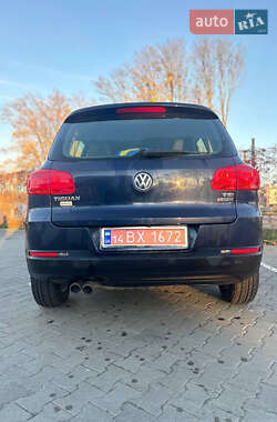 Внедорожник / Кроссовер Volkswagen Tiguan 2016 в 