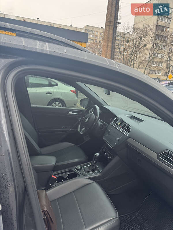 Внедорожник / Кроссовер Volkswagen Tiguan 2019 в Харькове