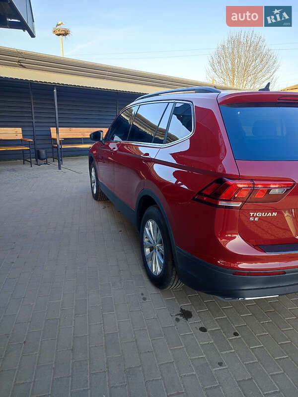 Внедорожник / Кроссовер Volkswagen Tiguan 2018 в Миргороде