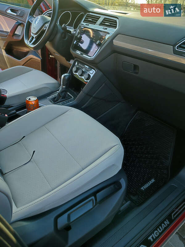 Внедорожник / Кроссовер Volkswagen Tiguan 2018 в Миргороде