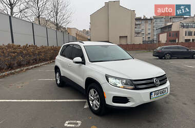 Позашляховик / Кросовер Volkswagen Tiguan 2017 в Києві