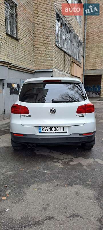 Позашляховик / Кросовер Volkswagen Tiguan 2014 в Києві