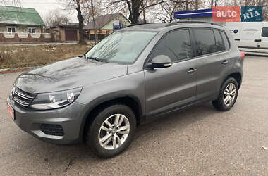 Позашляховик / Кросовер Volkswagen Tiguan 2015 в Чернігові