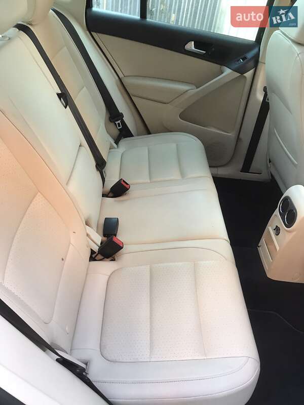 Внедорожник / Кроссовер Volkswagen Tiguan 2012 в Мукачево