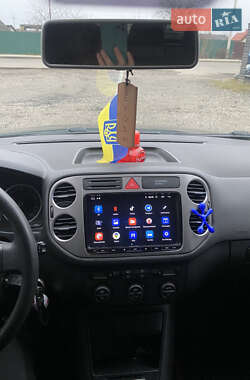 Внедорожник / Кроссовер Volkswagen Tiguan 2008 в 