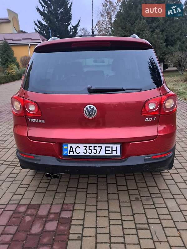 Внедорожник / Кроссовер Volkswagen Tiguan 2010 в Луцке