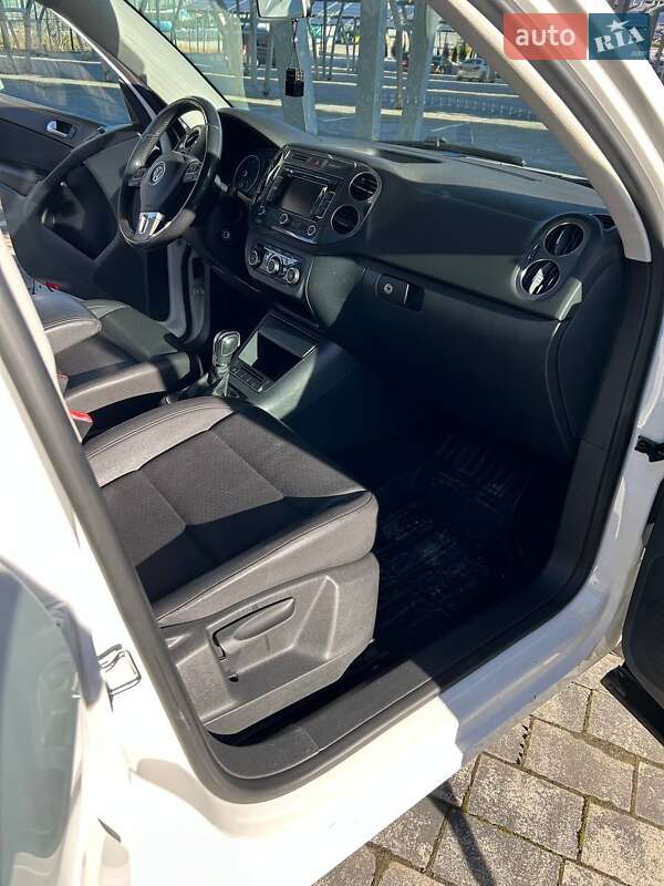 Внедорожник / Кроссовер Volkswagen Tiguan 2012 в Львове