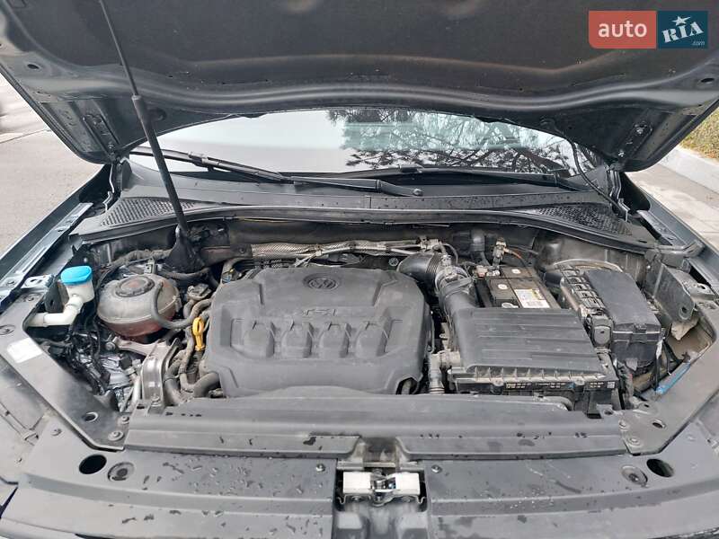 Внедорожник / Кроссовер Volkswagen Tiguan 2019 в Днепре