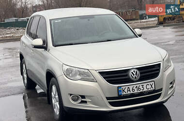 Внедорожник / Кроссовер Volkswagen Tiguan 2008 в Киеве