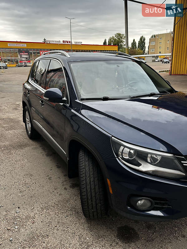Внедорожник / Кроссовер Volkswagen Tiguan 2014 в Житомире
