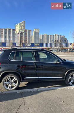 Позашляховик / Кросовер Volkswagen Tiguan 2015 в Києві