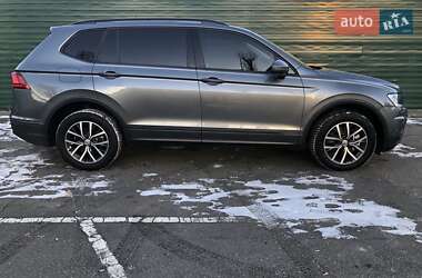 Внедорожник / Кроссовер Volkswagen Tiguan 2021 в Киеве