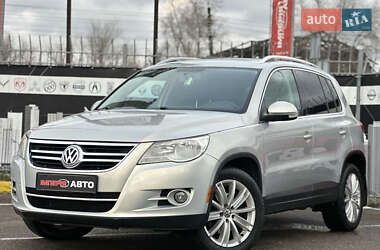 Позашляховик / Кросовер Volkswagen Tiguan 2010 в Києві