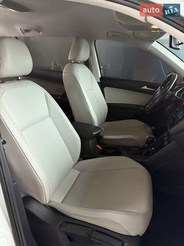 Внедорожник / Кроссовер Volkswagen Tiguan 2018 в Виннице фото 46 Внедорожник / Кроссовер Volkswagen Tiguan 2018 в Виннице