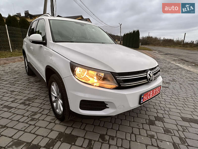 Внедорожник / Кроссовер Volkswagen Tiguan 2016 в Львове