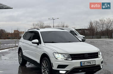 Позашляховик / Кросовер Volkswagen Tiguan 2017 в Дніпрі