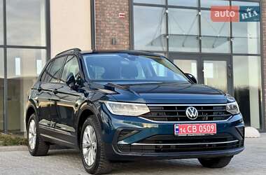 Внедорожник / Кроссовер Volkswagen Tiguan 2021 в Тернополе