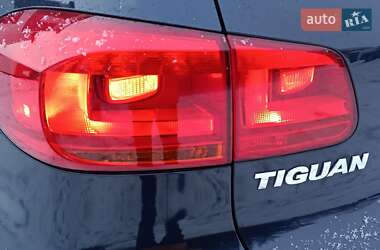 Позашляховик / Кросовер Volkswagen Tiguan 2016 в Львові