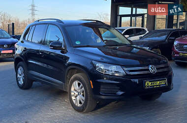 Внедорожник / Кроссовер Volkswagen Tiguan 2015 в Черновцах