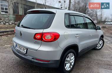 Внедорожник / Кроссовер Volkswagen Tiguan 2010 в Киеве