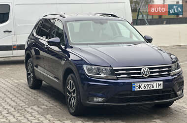 Позашляховик / Кросовер Volkswagen Tiguan 2020 в 