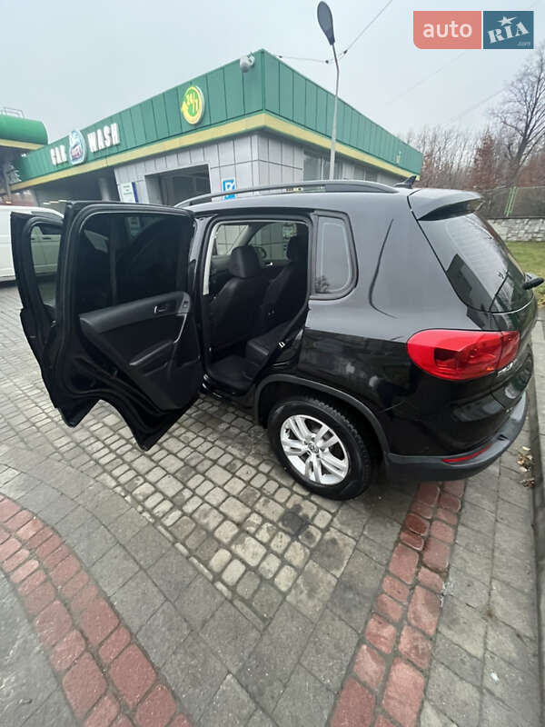 Внедорожник / Кроссовер Volkswagen Tiguan 2016 в Ивано-Франковске