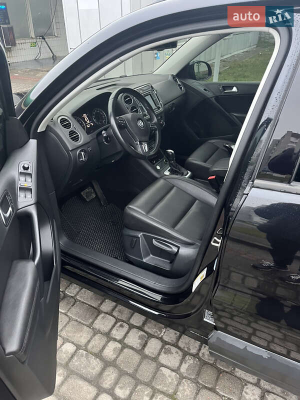 Внедорожник / Кроссовер Volkswagen Tiguan 2016 в Ивано-Франковске
