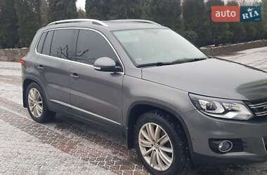 Внедорожник / Кроссовер Volkswagen Tiguan 2012 в Хмельнике