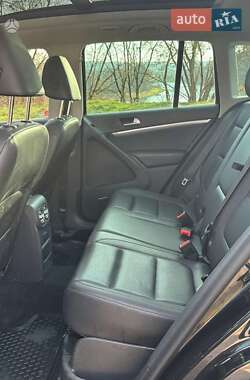 Внедорожник / Кроссовер Volkswagen Tiguan 2015 в 