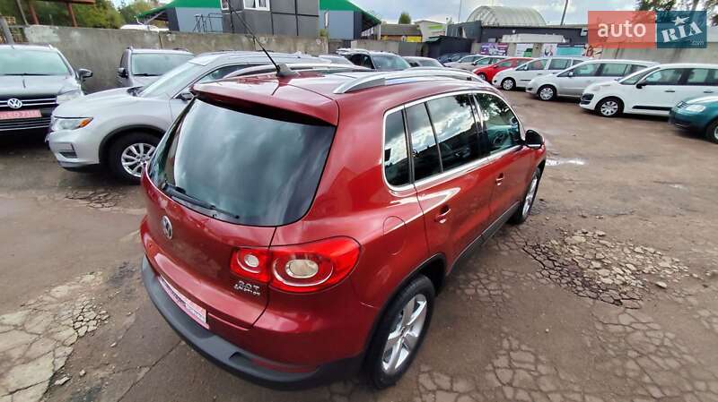 Позашляховик / Кросовер Volkswagen Tiguan 2010 в Чернігові