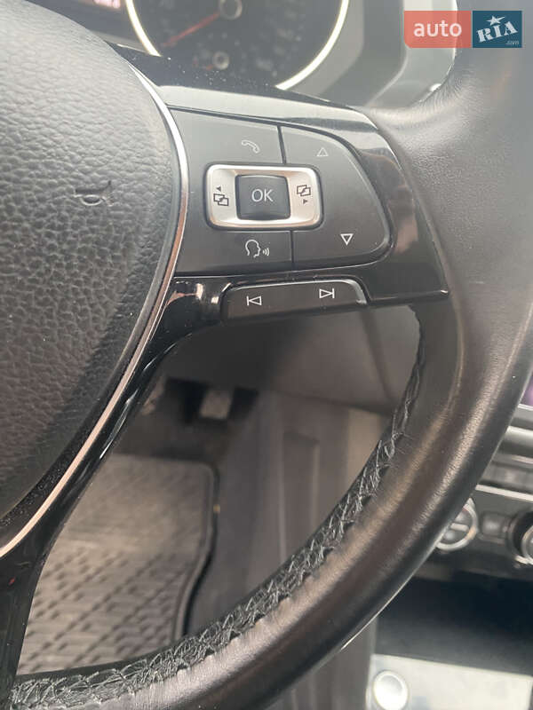 Внедорожник / Кроссовер Volkswagen Tiguan 2018 в Львове