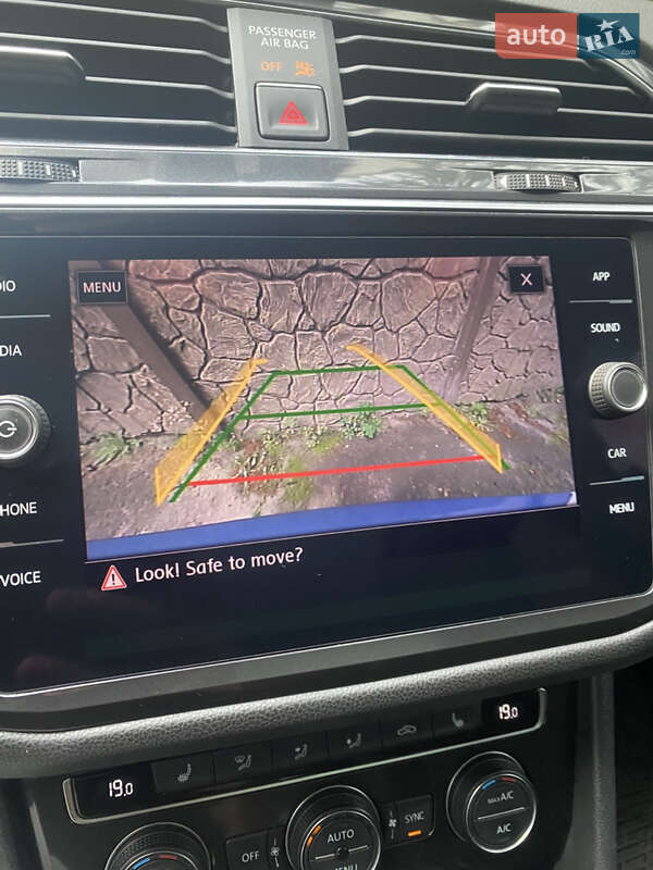 Внедорожник / Кроссовер Volkswagen Tiguan 2018 в Львове