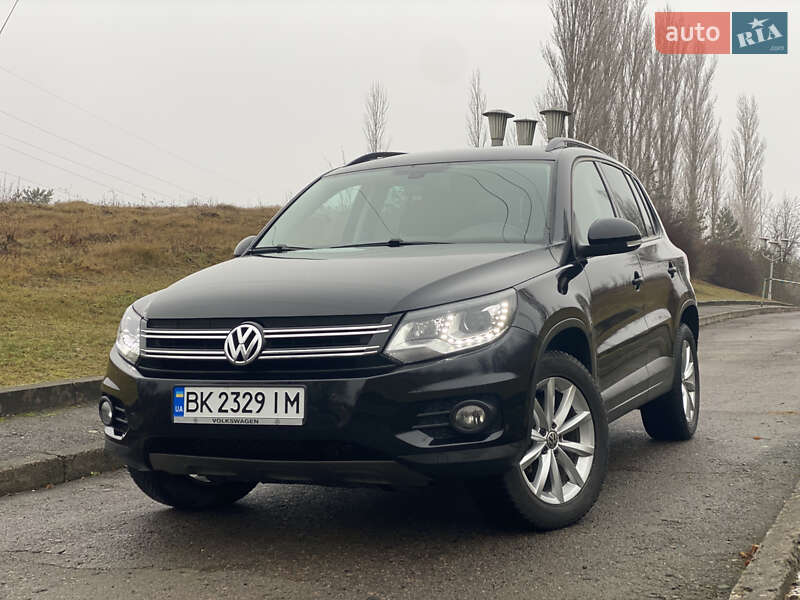 Позашляховик / Кросовер Volkswagen Tiguan 2016 в Рівному