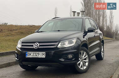 Позашляховик / Кросовер Volkswagen Tiguan 2016 в Рівному