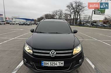 Внедорожник / Кроссовер Volkswagen Tiguan 2013 в Одессе