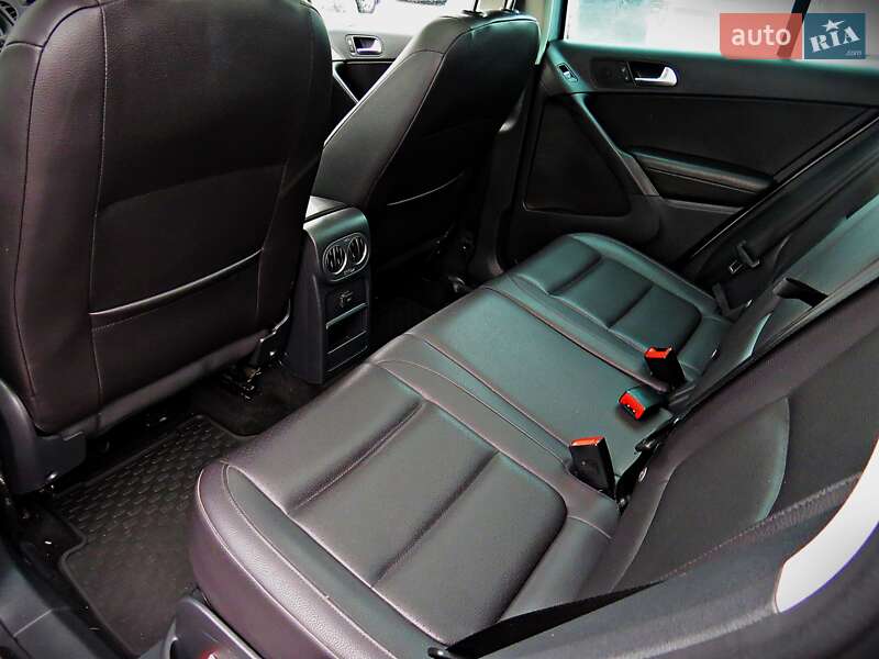 Позашляховик / Кросовер Volkswagen Tiguan 2015 в Черкасах