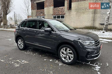 Позашляховик / Кросовер Volkswagen Tiguan 2021 в Рівному