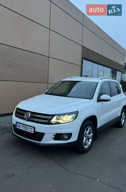 Позашляховик / Кросовер Volkswagen Tiguan 2011 в Києві